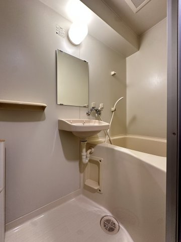 マ・メゾン舟尾の浴室