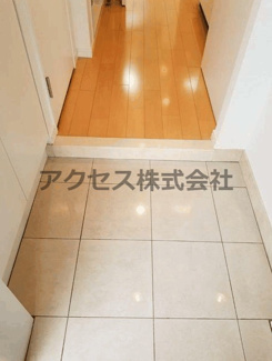 【玄関】 | ※同建物別室、参考写真