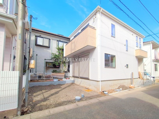 越谷市大字下間久里 新築分譲住宅の外観