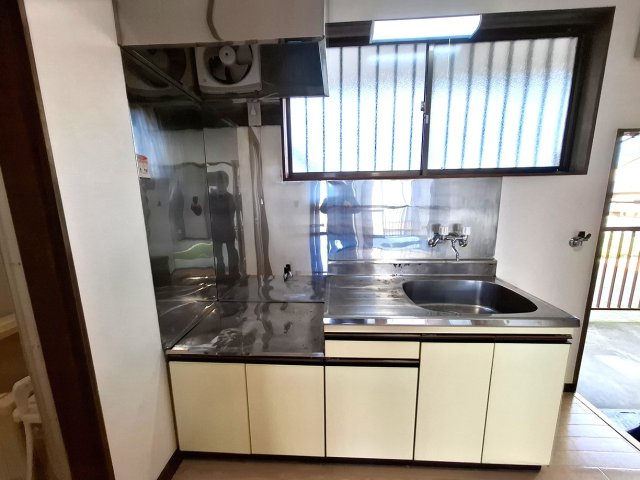 【キッチン】 | ハイツ相武 | 天窓もあり、明るさ有ります。