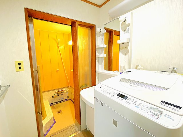 熱海アビタシオン3号棟の洗面所