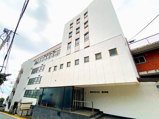 熱海アビタシオン3号棟の外観