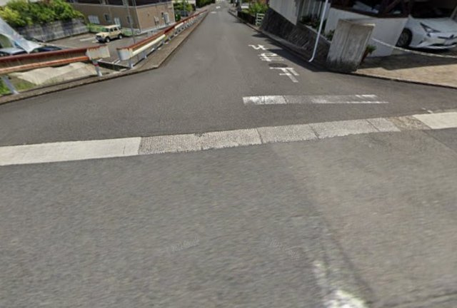 大塚台東２丁目の前面道路含む現地写真