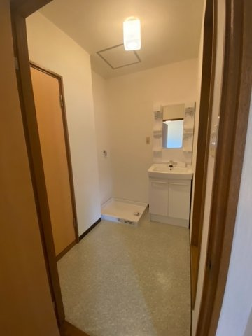 RGハイツIIの洗面所