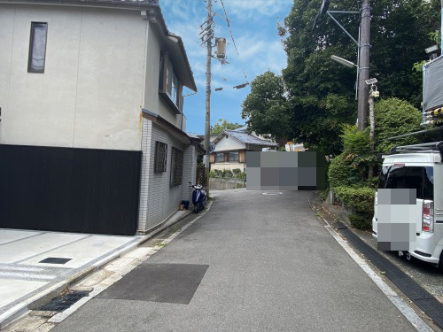吉田中大路町 中古テラスの前面道路含む現地写真