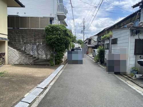 吉田中大路町 中古テラスの前面道路含む現地写真