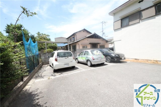 クレールの駐車場