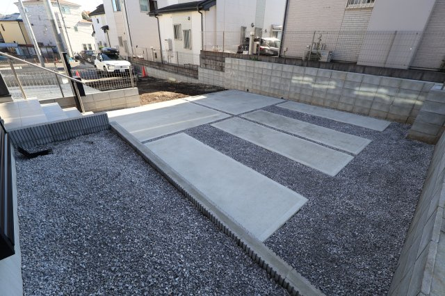 《仲介手数料無料》上尾市大字大谷本郷871-2新築一戸建てグラファーレの駐車場|撮影日 2025年11月28日 10:50 晴れ