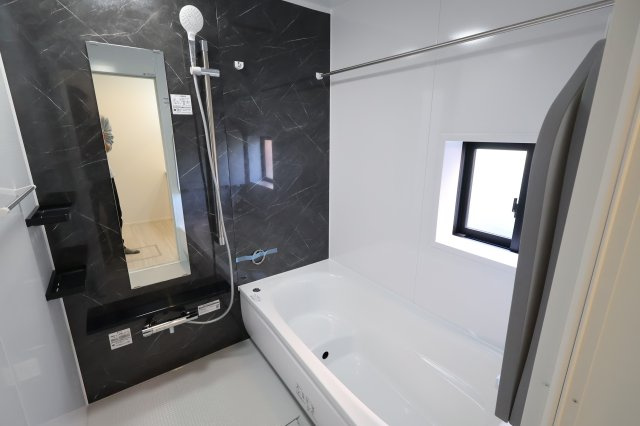 《仲介手数料無料》上尾市大字大谷本郷871-2新築一戸建てグラファーレの浴室|撮影日 2025年11月28日 10:50 晴れ