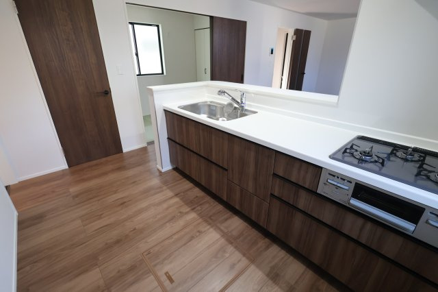 《仲介手数料無料》上尾市大字大谷本郷871-2新築一戸建てグラファーレのキッチン|撮影日 2025年11月28日 10:50 晴れ