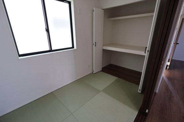 《仲介手数料無料》上尾市大字大谷本郷871-2新築一戸建てグラファーレの和室|撮影日 2025年11月28日 10:50 晴れ