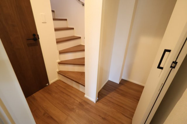 《仲介手数料無料》上尾市大字大谷本郷871-2新築一戸建てグラファーレの内装|撮影日 2025年11月28日 10:50 晴れ