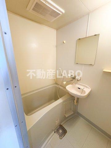 ハイツベイシャトルの浴室