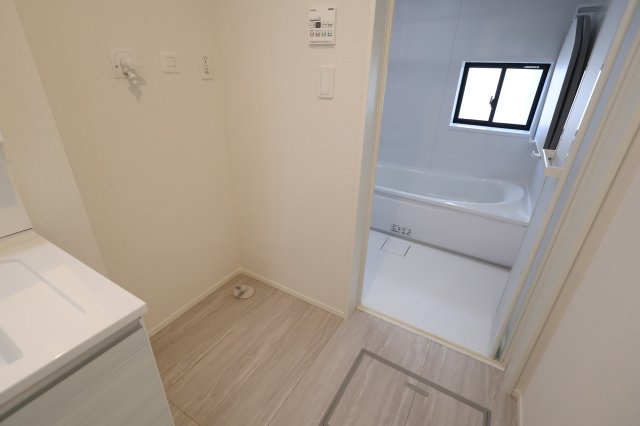 《仲介手数料無料》上尾市大字大谷本郷871-2新築一戸建てグラファーレのランドリースペース|撮影日 2025年11月28日 11:00 晴れ