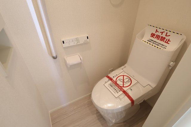 《仲介手数料無料》上尾市大字大谷本郷871-2新築一戸建てグラファーレのトイレ|撮影日 2025年11月28日 11:00 晴れ