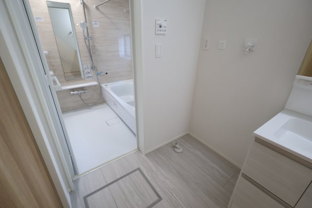 《仲介手数料無料》上尾市大字大谷本郷871-2(3号棟)新築一戸建てグラファーレのランドリースペース|撮影日 2025年11月28日 11:00 晴れ