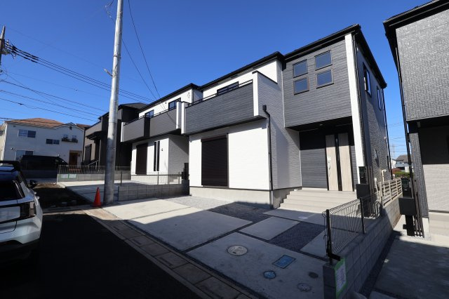 《仲介手数料無料》上尾市大字大谷本郷871-2(3号棟)新築一戸建てグラファーレの外観|撮影日 2025年11月28日 11:00 晴れ