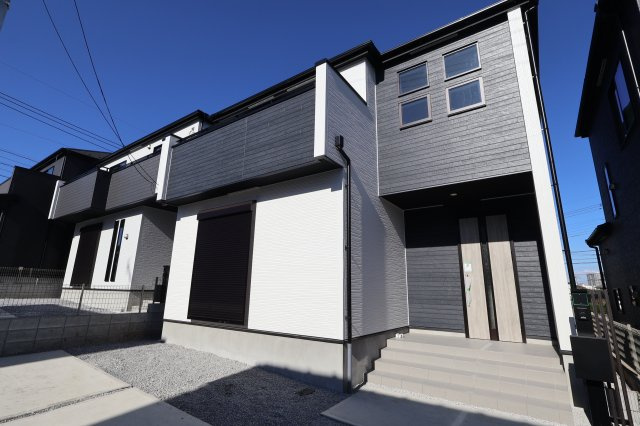 《仲介手数料無料》上尾市大字大谷本郷871-2(3号棟)新築一戸建てグラファーレの外観|撮影日 2025年11月28日 11:00 晴れ