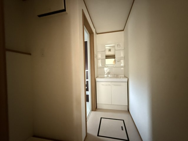 ドミール高山の独立洗面台