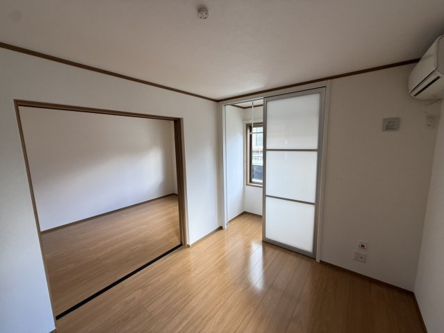 ドミール高山の居間・リビング