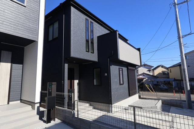 《仲介手数料無料》上尾市大字大谷本郷871-2新築一戸建てグラファーレの外観|撮影日 2025年11月28日 11:00 晴れ