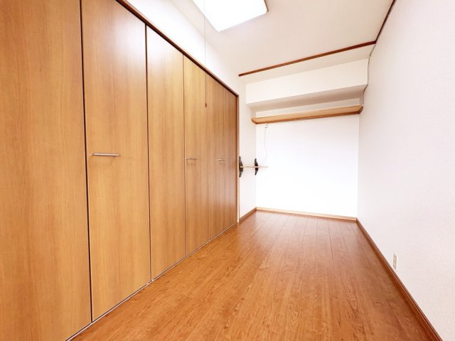 サニータウン羽倉崎駅前参番街の洋室