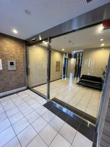 CREA放出西のロビー