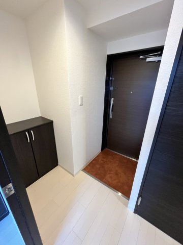 CREA放出西の玄関