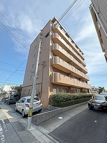 第6田中ビルの外観