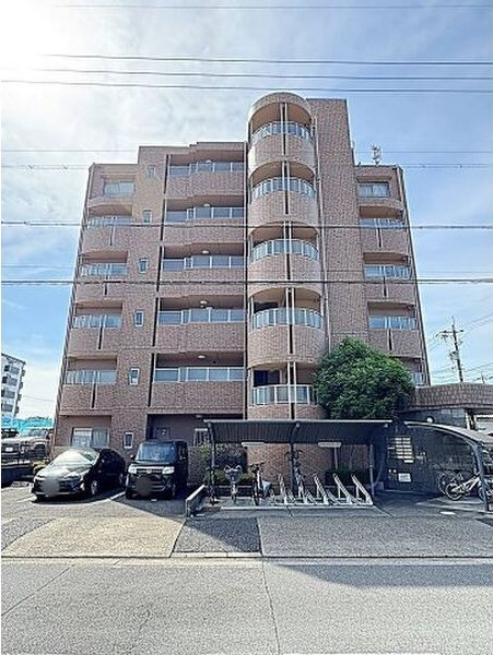 第6田中ビルの外観