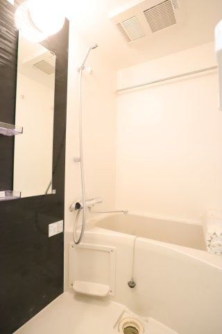 大阪市城東区関目５丁目の賃貸マンションの浴室