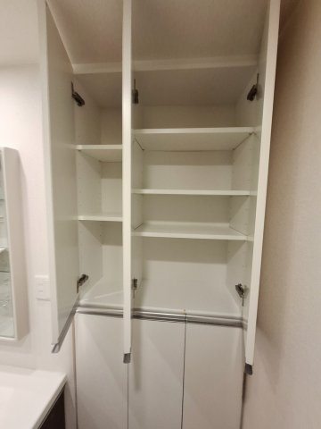 甲子園三番町ハイツの収納|洗面所収納