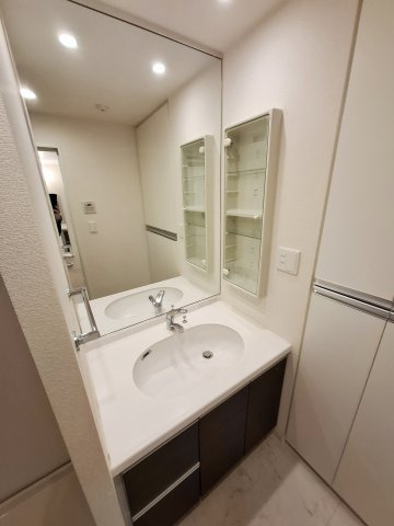 甲子園三番町ハイツの洗面所