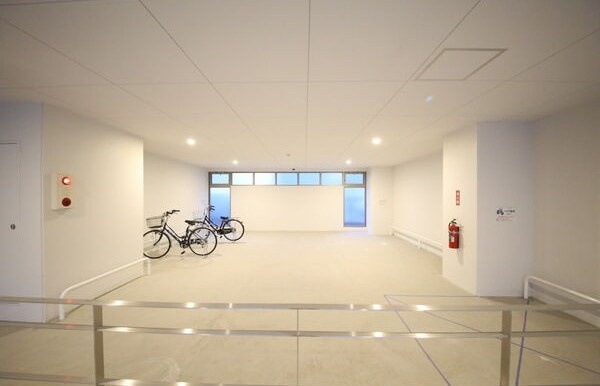 アレーヌコート野並のロビー