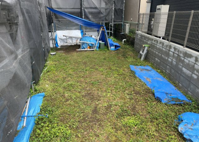 【庭】 | アートイン八王子 | 物件によっては、入居者が個人的に使用できる専用庭がついているものもあります。また、住宅の中にある土間の部分を庭と呼ぶこともあります。庭の用途は住む人によって変わり、それによってデザインもさまざまです。