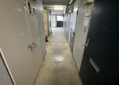 【内装】 | アートイン八王子 | 共用部分は、一棟の建物に住む区分所有者全員が共同で所有するとし、共用部分の管理、補修などは、区分所有者で形成される管理組合が行います。個人の判断で勝手に変更することはできませんので覚えておきましょう。