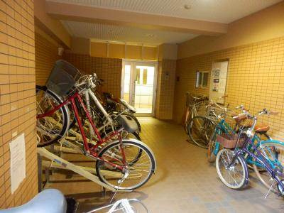 グリーンヒル四条大宮の駐車場|駐輪場