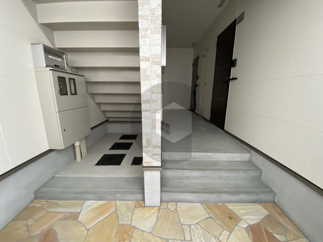 フジパレス弥刀2番館のロビー