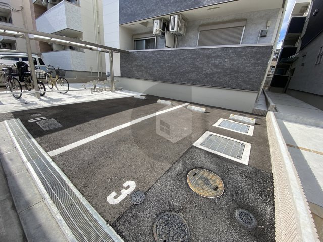 フジパレス弥刀2番館の駐車場