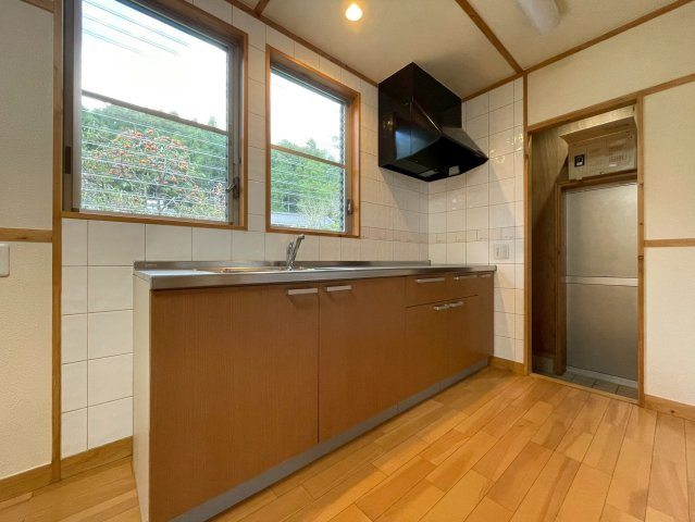 富士宮市内房　中古戸建　（130.17坪）のキッチン