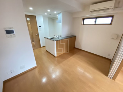 【居間・リビング】 | リーガル南船場III | リーガル南船場III　リビング・ダイニングスペース