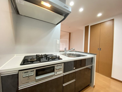 【キッチン】 | リーガル南船場III | リーガル南船場III　システムキッチン