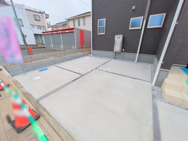 越谷市東越谷6丁目 新築分譲住宅 全3棟 1号棟の駐車場