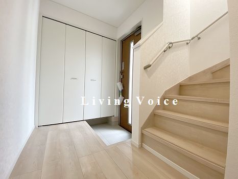 【玄関】 | 【仲介手数料０円】平塚市寺田縄第16　新築一戸建て　3号棟　全3棟 | 平塚市寺田縄第16　新築一戸建て　3号棟　全3棟