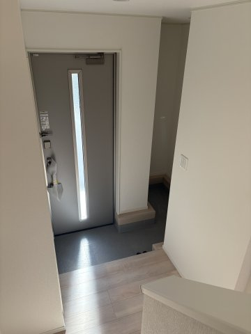 植田町横町 新築一戸建ての玄関