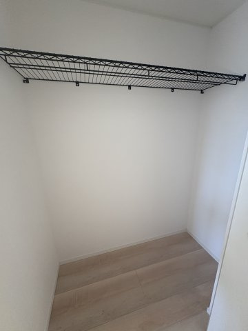 植田町横町 新築一戸建ての収納