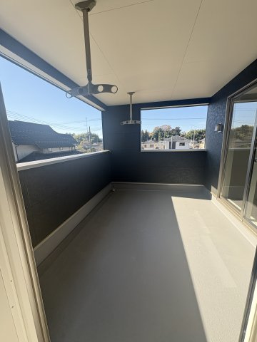 植田町横町 新築一戸建てのバルコニー