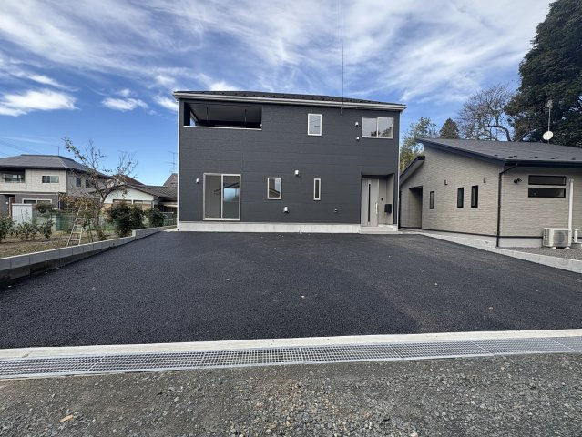 植田町横町 新築一戸建ての駐車場