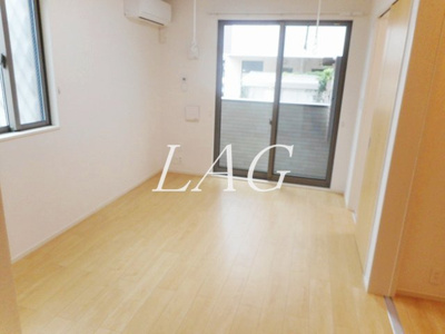 【居間・リビング】 | 弥栄（イヤサカ） | 洋室のお部屋です。