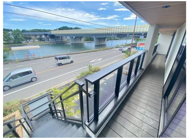 大津市石山寺３丁目の店舗事務所のバルコニー